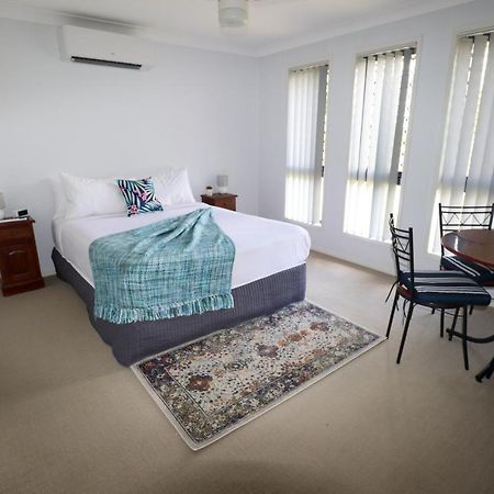Blk Stays Guest House Deluxe Units Morayfield Exterior photo